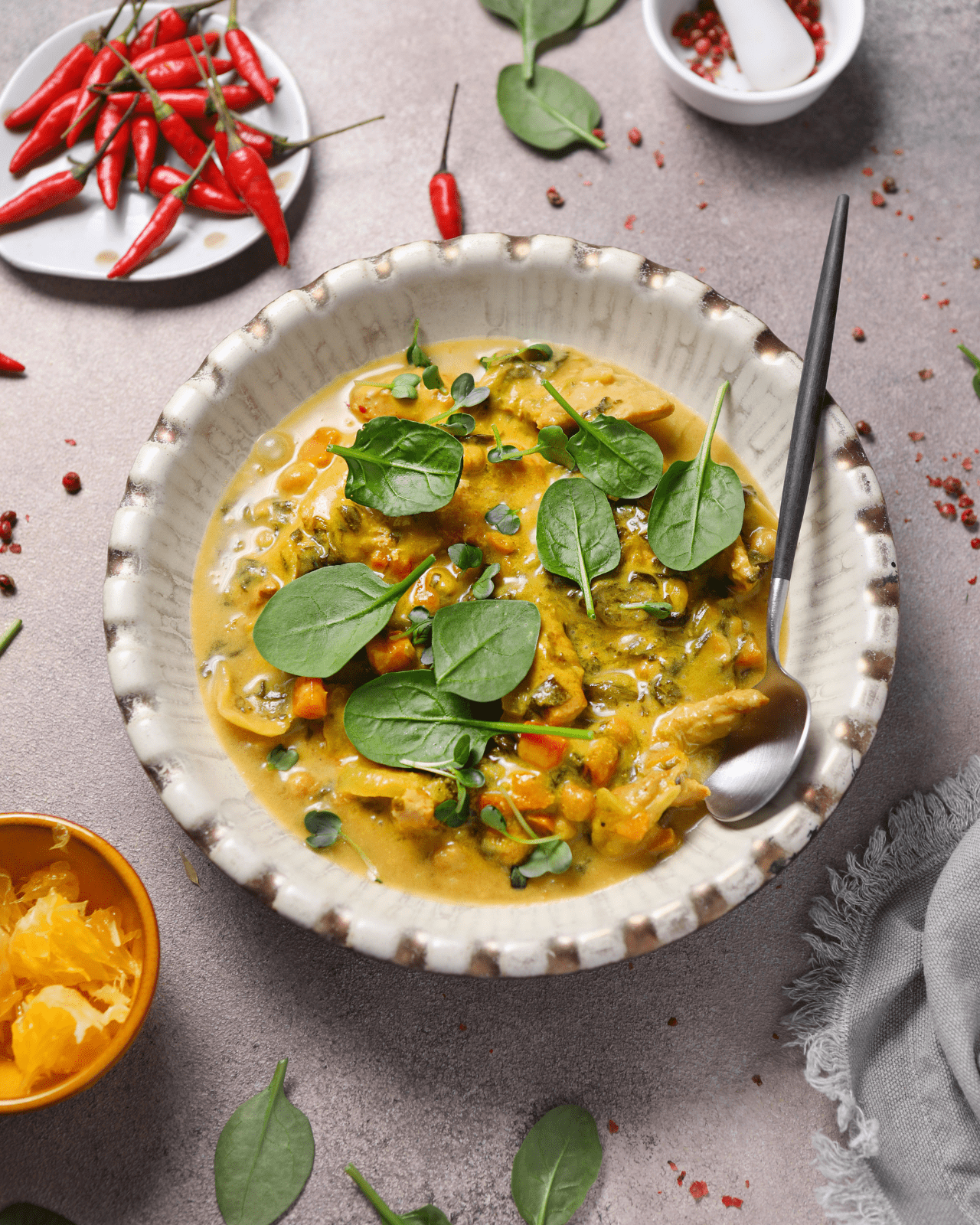 hähnchen spinat-curry - FITTASTE