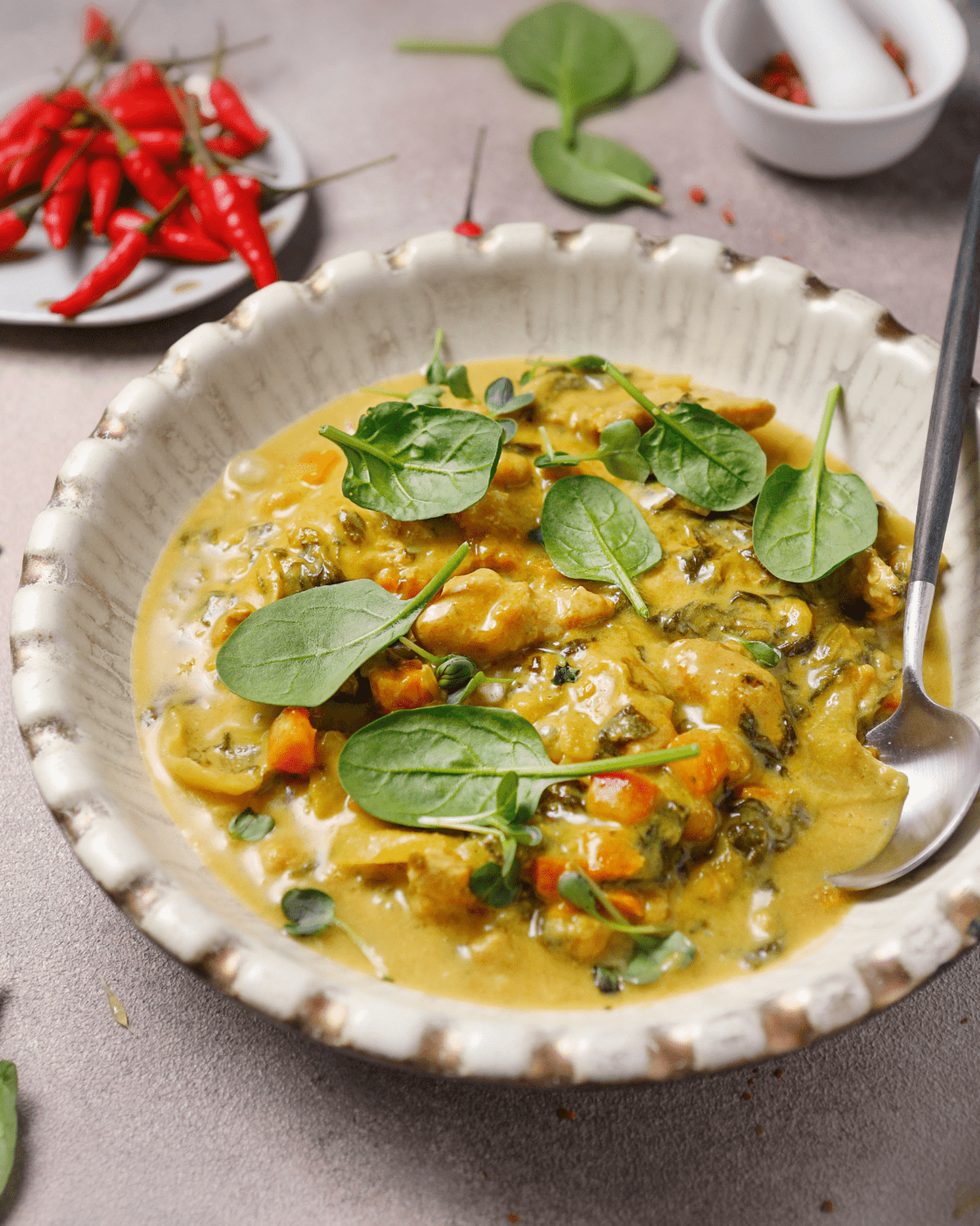hähnchen spinat-curry - FITTASTE